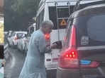 A founder calmly returned plastic waste to tourists heading to Mussoorie after they threw it from a moving car.