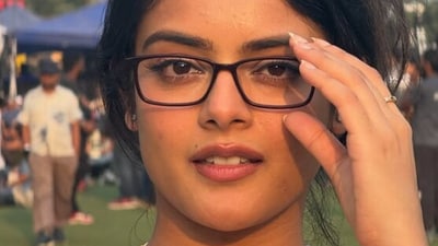 <p>ప్రభాస్ మూవీ ‘ది రాజాసాబ్’లో ముగ్గురు హీరోయిన్లలో రిద్ది కుమార్ ఒకరు. మూవీలో ప్రభాస్ తో రొమాన్స్ చేసింది ఈ బ్యూటీ. </p> (instagram-Riddhi Kumaar) <p>ప్రభాస్ మూవీ ‘ది రాజాసాబ్’లో ముగ్గురు హీరోయిన్లలో రిద్ది కుమార్ ఒకరు. మూవీలో ప్రభాస్ తో రొమాన్స్ చేసింది ఈ బ్యూటీ. </p> (instagram-Riddhi Kumaar)