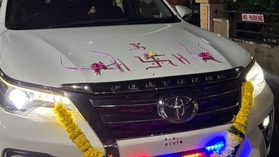 వాహన ప్రమాదాల నివారణకు ఆధ్యాత్మిక చిట్కాలు: హనుమంతుడి అనుగ్రహంతో సురక్షిత ప్రయాణం! (pinterest) వాహన ప్రమాదాల నివారణకు ఆధ్యాత్మిక చిట్కాలు: హనుమంతుడి అనుగ్రహంతో సురక్షిత ప్రయాణం! (pinterest)