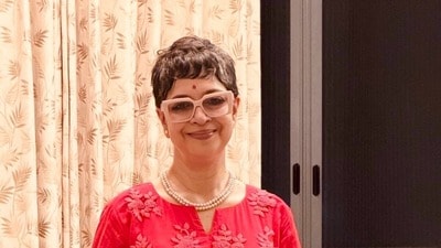 মাকে স্মরণ করে কোন স্মৃতি হাতড়ালেন চূর্ণী