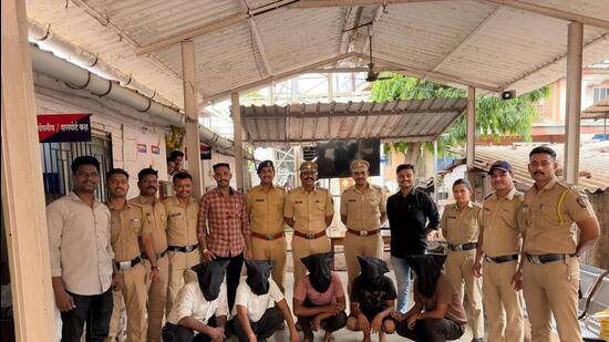 5 interstate gang members held for duping man of ₹15 lakh with fake gold in Raigad