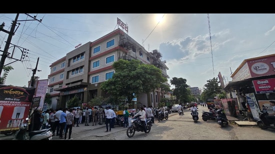Bhaikatti also alleged that Motegaonkar acquired a 16,950 sq ft plot through a lease agreement worth ₹6.56 crore till 2054 and later obtained construction permission to build coaching class infrastructure on the leased land. (HT PHOTO)