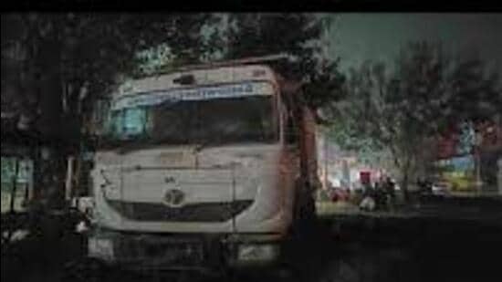 The dumper coming from the Bahraich side first rammed into a tree before veering off the road and crushing the family sleeping outside the entrance of their house at Jhansapurwa village in Barabanki. (SOURCED)