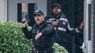 US Secret Service officers respond following reports of gunfire near the White House in Washington. (Bloomberg) US Secret Service officers respond following reports of gunfire near the White House in Washington. (Bloomberg)