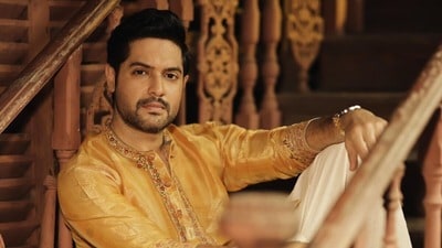 আইসিইউতে ভর্তি বিক্রমের মা