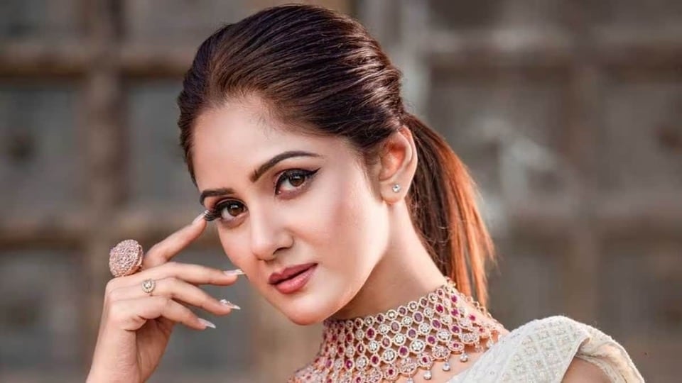 মাধ্যমিক-উচ্চমাধ্যমিকে কত নম্বর পান তৃণা সাহা?