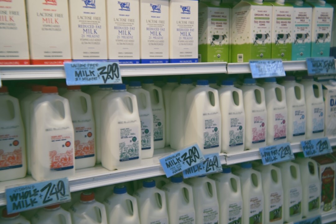 Milk has been shown to increase insulin levels, which can lead to more sebum production and may aggravate acne. (Unsplash) Milk has been shown to increase insulin levels, which can lead to more sebum production and may aggravate acne. (Unsplash)