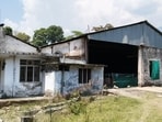Spread over about 20 kanals (2.5 acres), the Sidhbari Cooperative Tea Factory in Dharamshala began operations in the 1980s, but has been lying defunct for 12 years. (HT Photo)