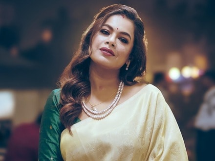 ‘মহিলাদের শৌচাগারগুলো নরক!’ কলকাতা এয়ারপোর্ট নিয়ে বিস্ফোরক ইমন চক্রবর্তী