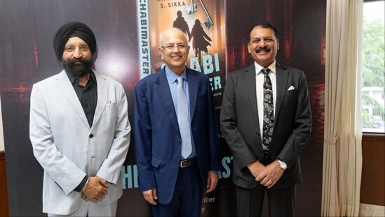 (L-R) Harinder S Sikka, Justice Manmohan, and Admiral Dinesh K Tripathi at the launch of The Chabimaster at Kota House. (Credits: Raajeshh Kashyap/HT Photo)
