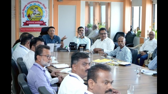 The commissioner also instructed officials to ensure that cleared areas are not encroached upon again through continuous monitoring and enforcement. (HT PHOTO)