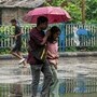 দক্ষিণবঙ্গে ধেয়ে আসছে তুমুল ঝড়-বৃষ্টি (ছবিটি প্রতীকী, সৌজন্যে পিটিআই)