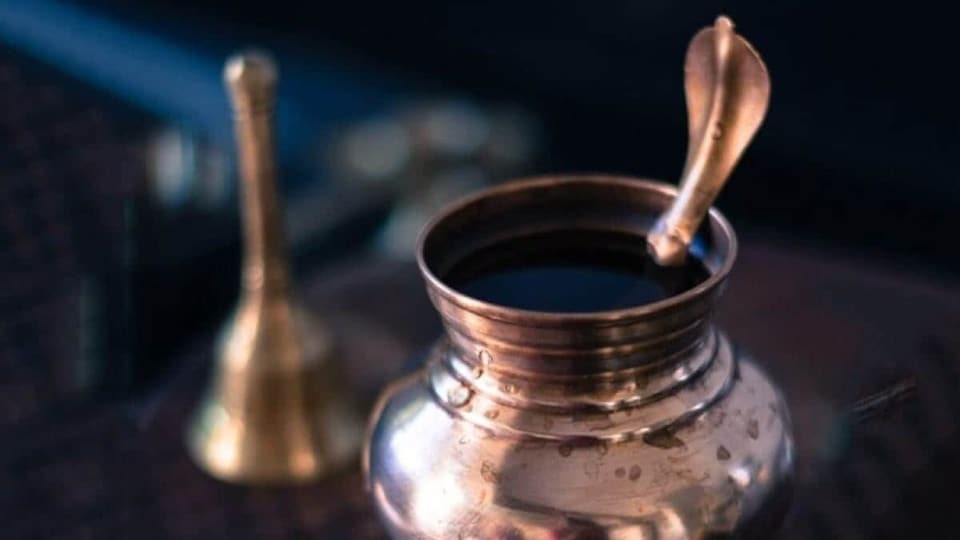 गंगाजल रखने के नियम