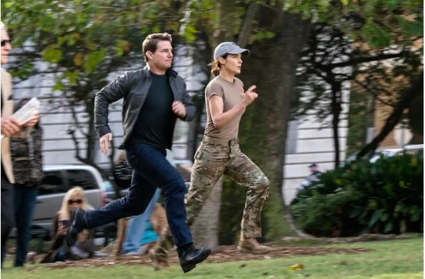 Tom Cruise and Cobie Smulders in Jack Reacher: Never Go Back (2016) (Film still /Paramount Pictures)