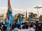 ABVP (Akhil Bharatiya Vidyarthi Parishad) and NSUI (National Students’ Union of India) activists clash outside the BJP office in Harmu, Ranchi, on Tuesday. (HT Photo)