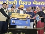 Punjab Chief Minister Bhawant Mann highlighting cashless treatment for high-risk maternal and neonatal cases under the Mukh Mantri Sehat Yojana.