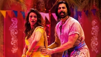 Akshara Singh and Akshay Kumar in Ghis Ghis Ghis Akshara Singh and Akshay Kumar in Ghis Ghis Ghis