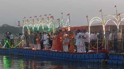 CM Yogi Adityanath performing Ganga Aarti at Sangam on Tuesday. (Anil Kumar Maurya/HT) CM Yogi Adityanath performing Ganga Aarti at Sangam on Tuesday. (Anil Kumar Maurya/HT)