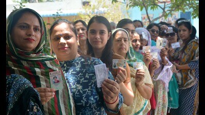 Though polling remained largely smooth and peaceful, a few minor brawls and hiccups were reported from across the city. (Sant Arora/HT) Though polling remained largely smooth and peaceful, a few minor brawls and hiccups were reported from across the city. (Sant Arora/HT)