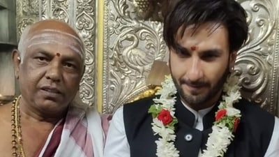 Ranveer Singh offered prayers at the Chamundeshwari Temple.