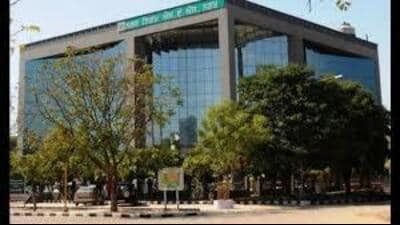 Chandigarh mayor Saurabh Joshi said he will take up the issue with the administration and will resolve it amicably. (HT File) Chandigarh mayor Saurabh Joshi said he will take up the issue with the administration and will resolve it amicably. (HT File)
