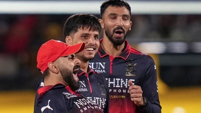 క్వాలిఫయర్ 1లో రికార్డుల మోత మోగించిన ఆర్సీబీ (PTI) క్వాలిఫయర్ 1లో రికార్డుల మోత మోగించిన ఆర్సీబీ (PTI)
