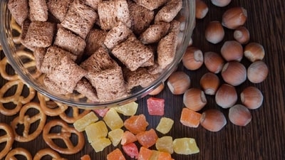Snacks with added fibre should not completely replace whole food sources, shares Dr Rajan. (Unsplash) Snacks with added fibre should not completely replace whole food sources, shares Dr Rajan. (Unsplash)