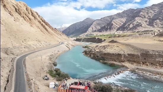 A rock check dam aimed at achieving long-term water and agricultural sustainability in Ladakh was inaugurated by Ladakh’s lieutenant governor Vinai Kumar Saxena at Upshi in Leh on Wednesday. (HT Photo)
