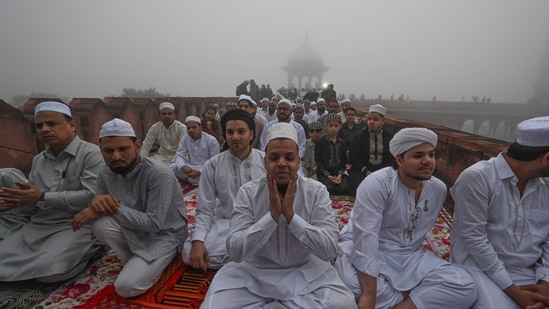 Muslims of Kashmir have been denied the right to offer Eid prayers at the historic Eidgah/Jama Masjid for the eighth consecutive year. (Representative/Raj K Raj/HT Photo)