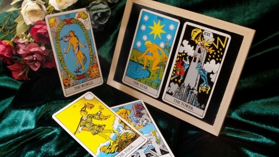 Read about tarot horoscope for Gemini in 2025 for each month.