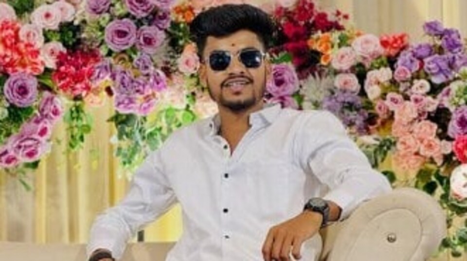 ২৫ বছরেই সব শেষ! ১০০০ ফুট গভীর খাদে পড়ল এসইউভি, মৃত্যু অভিনেতা মহেশ-সহ ৮ জনের