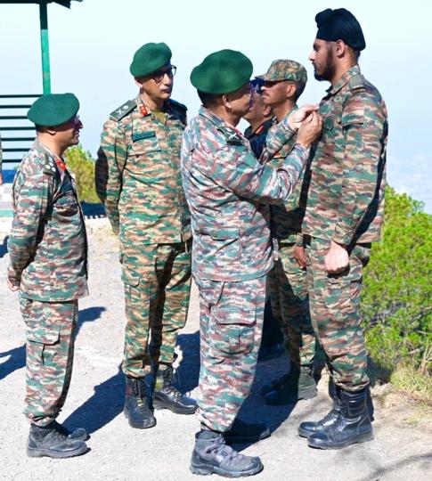 First responders of the Indian Army being awarded commendation cards in Kasauli on Wednesday. (HT Photo) First responders of the Indian Army being awarded commendation cards in Kasauli on Wednesday. (HT Photo)