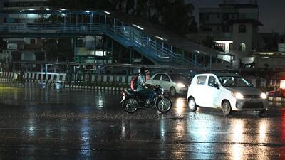 Commuters navigate through light rain at Rajiv Chowk near Mini Secretariat on Thursday. (Parveen Kumar/HT PHOTO) Commuters navigate through light rain at Rajiv Chowk near Mini Secretariat on Thursday. (Parveen Kumar/HT PHOTO)
