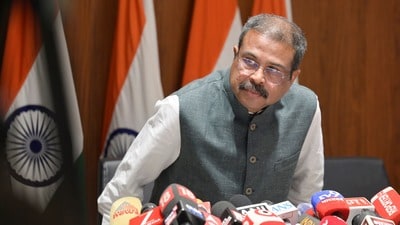 শিক্ষামন্ত্রী ধর্মেন্দ্র প্রধান জানিয়েছেন, ডিজিটাল মূল্যায়ন ব্যবস্থায় কিছু প্রযুক্তিগত ও পরিচালনাগত ত্রুটি সামনে এসেছে এবং তা সংশোধনের কাজ ইতিমধ্যেই শুরু হয়েছে। (RAJ K RAJ /HT PHOTO) শিক্ষামন্ত্রী ধর্মেন্দ্র প্রধান জানিয়েছেন, ডিজিটাল মূল্যায়ন ব্যবস্থায় কিছু প্রযুক্তিগত ও পরিচালনাগত ত্রুটি সামনে এসেছে এবং তা সংশোধনের কাজ ইতিমধ্যেই শুরু হয়েছে। (RAJ K RAJ /HT PHOTO)