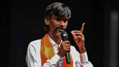 Thane, India - November,21, 2023: Community of Maratha leader Manoj Jarange Patil is seen interacting with maratha community in a meeting at Gadkari Hall in Thane to demand Maratha reservation ,in Thane, in Mumbai, India, on, Tuesday, November ,21, 2023. ( Praful Gangurde / HT Photo )