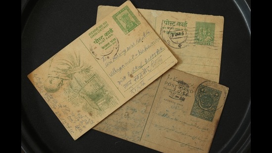 Postcards from colonial India (Shutterstock)