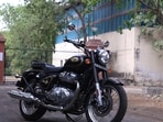 Powering the Royal Enfield Bullet 650 is the same 648 cc parallel-twin, air/oil-cooled engine that works onboard the Classic 650 twin.