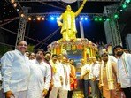 ఎన్టీఆర్ విగ్రహాన్ని ఆవిష్కరించిన సీఎం రేవంత్ రెడ్డి
