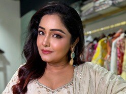 কাছের মানুষকে হারালেন সায়ন্তনী গুহ ঠাকুরতা