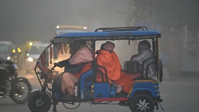 Officials said the move aims to curb worsening traffic congestion, improving road safety and checking the unchecked rise of illegal vehicles in Delhi. (Parveen Kumar/Hindustan Times) Officials said the move aims to curb worsening traffic congestion, improving road safety and checking the unchecked rise of illegal vehicles in Delhi. (Parveen Kumar/Hindustan Times)