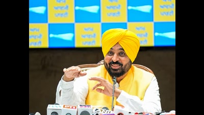 In the Dhuri municipal council, which falls within chief minister Bhagwant Mann’s constituency, AAP won 19 out of the 21 seats, with the remaining two seats going to independent candidates. (X) In the Dhuri municipal council, which falls within chief minister Bhagwant Mann’s constituency, AAP won 19 out of the 21 seats, with the remaining two seats going to independent candidates. (X)