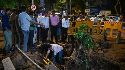 Mumbai, India. May 29, 2026 - A Mahanagar Gas Limited gas pipeline leak occurred during tree-cutting near Anugraha Hotel on Gokhale Road in Dadar. Mumbai, India. May 29, 2026. (Photo by Raju Shinde/HT Photo) (Raju Shinde) Mumbai, India. May 29, 2026 - A Mahanagar Gas Limited gas pipeline leak occurred during tree-cutting near Anugraha Hotel on Gokhale Road in Dadar. Mumbai, India. May 29, 2026. (Photo by Raju Shinde/HT Photo) (Raju Shinde)
