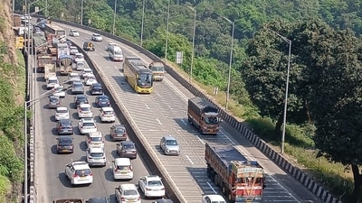 The proposed 17-km, six-lane corridor, estimated to cost around  ₹1,500 crore, was discussed during chief minister Rekha Gupta’s recent meeting. (Representative image/HT)