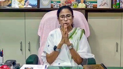 ইন্ডিয়া ব্লকের আগামী বৈঠকে যোগ দিতে পারেন মমতা বন্দ্যোপাধ্যায় (@MamataOfficial) ইন্ডিয়া ব্লকের আগামী বৈঠকে যোগ দিতে পারেন মমতা বন্দ্যোপাধ্যায় (@MamataOfficial)