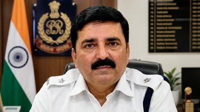 আদালতের নির্দেশে প্রেসিডেন্সি সংশোধনাগারে পাঠানো হয়েছে কালীঘাটের প্রাক্তন ওসি শান্তনু সিনহা বিশ্বাসকে। আদালতের নির্দেশে প্রেসিডেন্সি সংশোধনাগারে পাঠানো হয়েছে কালীঘাটের প্রাক্তন ওসি শান্তনু সিনহা বিশ্বাসকে।