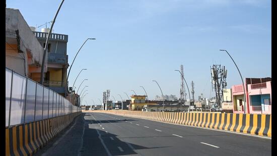 According to officials the decision follows complaints filed by residents living along the elevated corridor (Sunil Ghosh/HT)