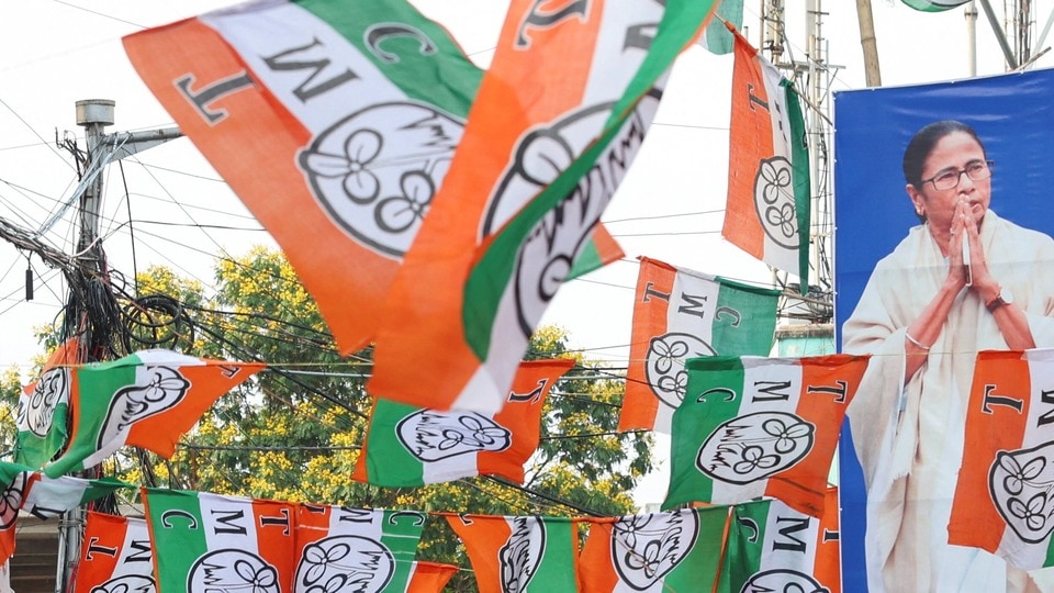 ২৮ মে দুপুর নাগাদ একাধিক তৃণমূল বিধায়কের বাড়িতে আচমকা পৌঁছে যায় রাজ্য পুলিশের সিআইডি দল।