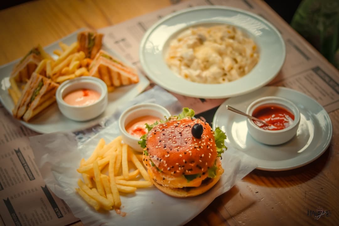 Skipping meals also tends to create unhealthy eating patterns. (Unsplash)
