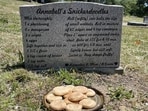 The grave of Annabelle Gunderson, who ran a local car dealership with her husband in Northern California, immortalises the snickerdoodles she made for firefighters in wildfire season, to help keep them going. (James Jelin / To Die For)