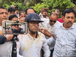হাসপাতালে অভিষেক! পৌঁছলেন মমতা, মুখ খুললেন দিদি, পাল্টা শমীক(PTI Photo)(PTI05_30_2026_000282B)